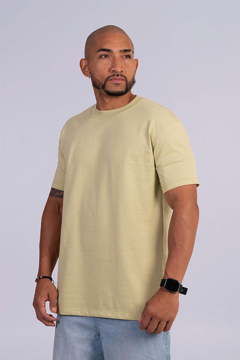 Camiseta regular básica verde pistacho
