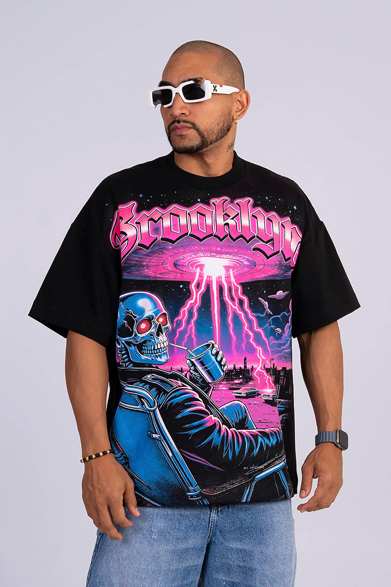 Camiseta oversize ovni