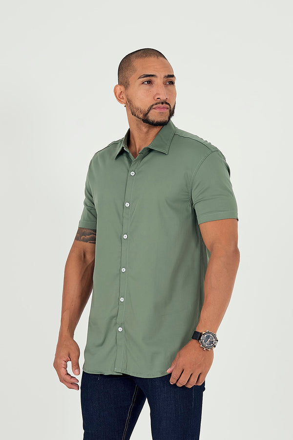 Camisa regular cuello ingles verde salvia