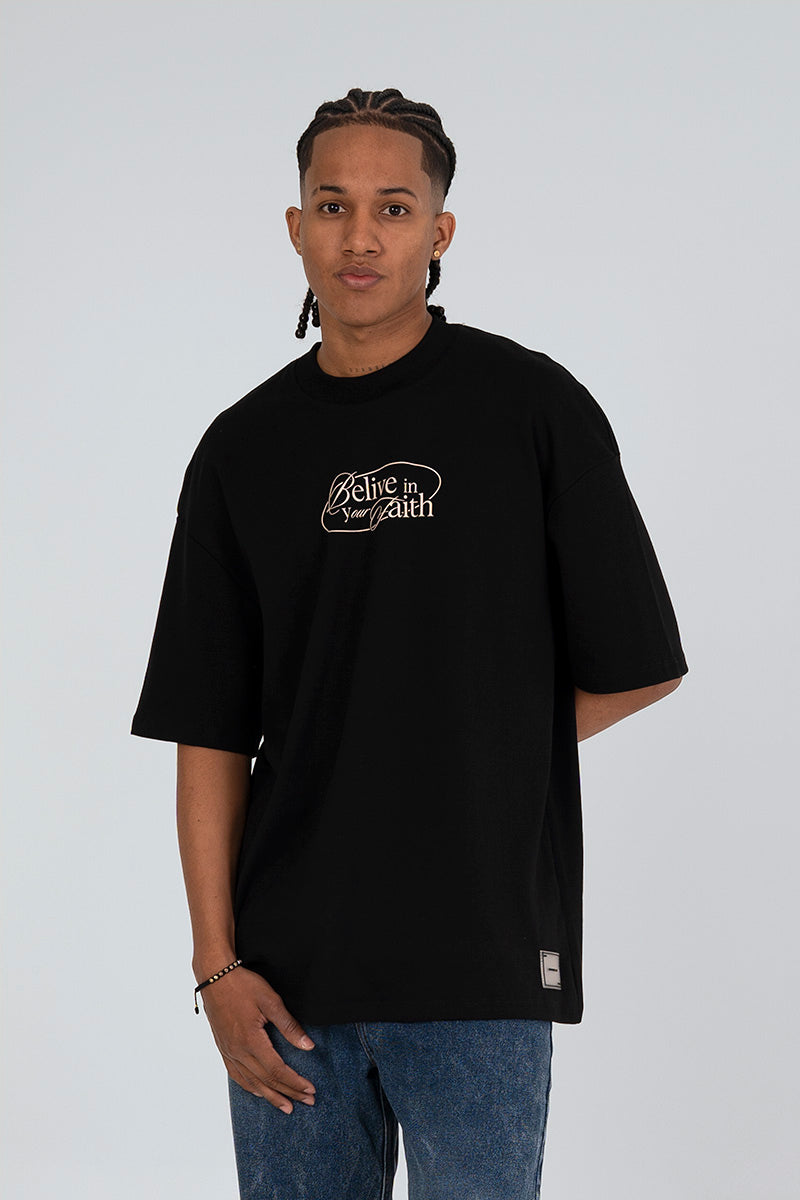 Camiseta oversize believe